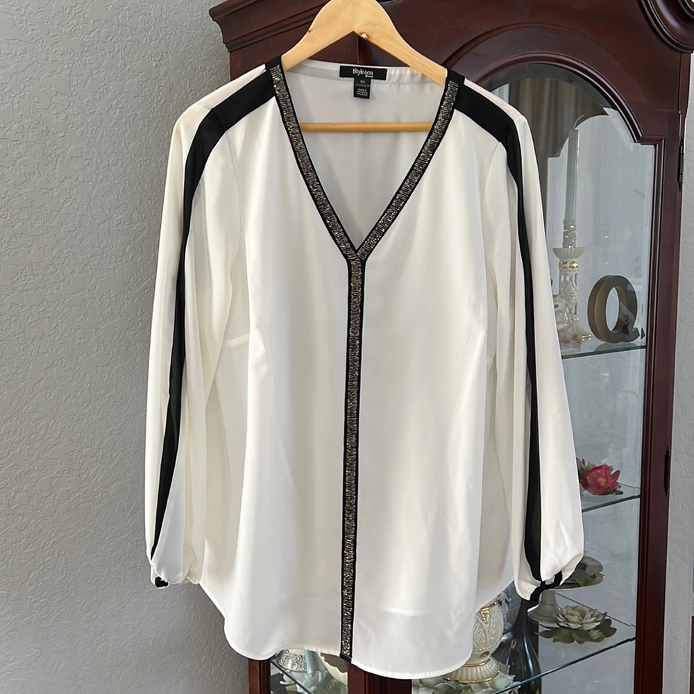 Women’s Style & Co blouse with bead details.  Woman size 0X